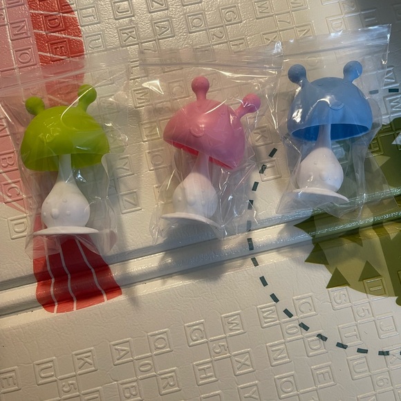 Brand new mushroom teethers (1 per purchase - DISCOUNT IF MULTIPLE ORDERED) - Picture 1 of 1